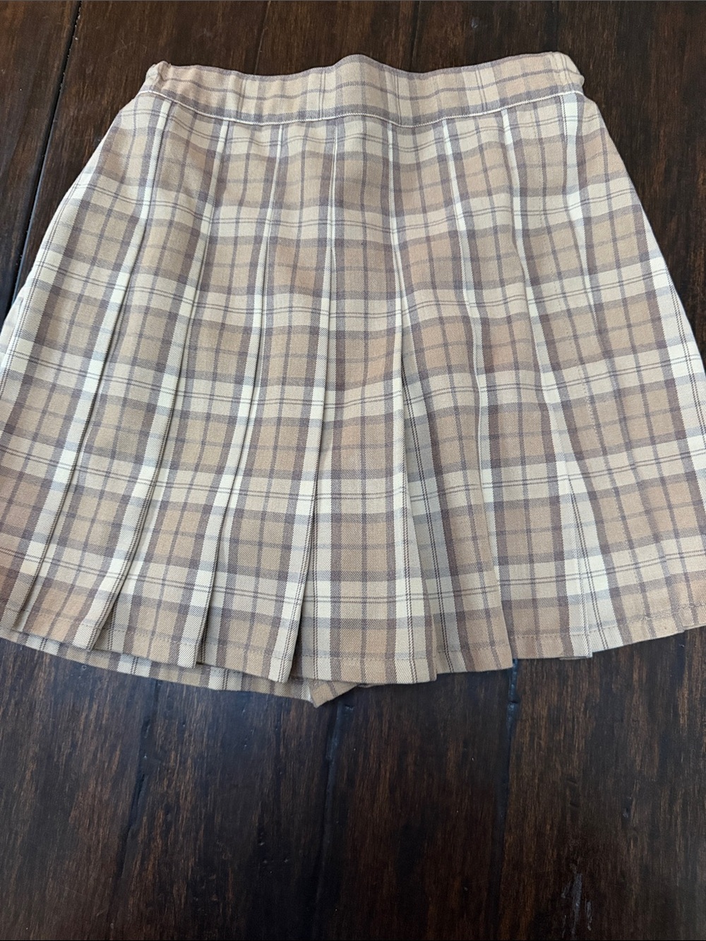 Uniqlo Plaid Pleated Skort in Taupe and Cream